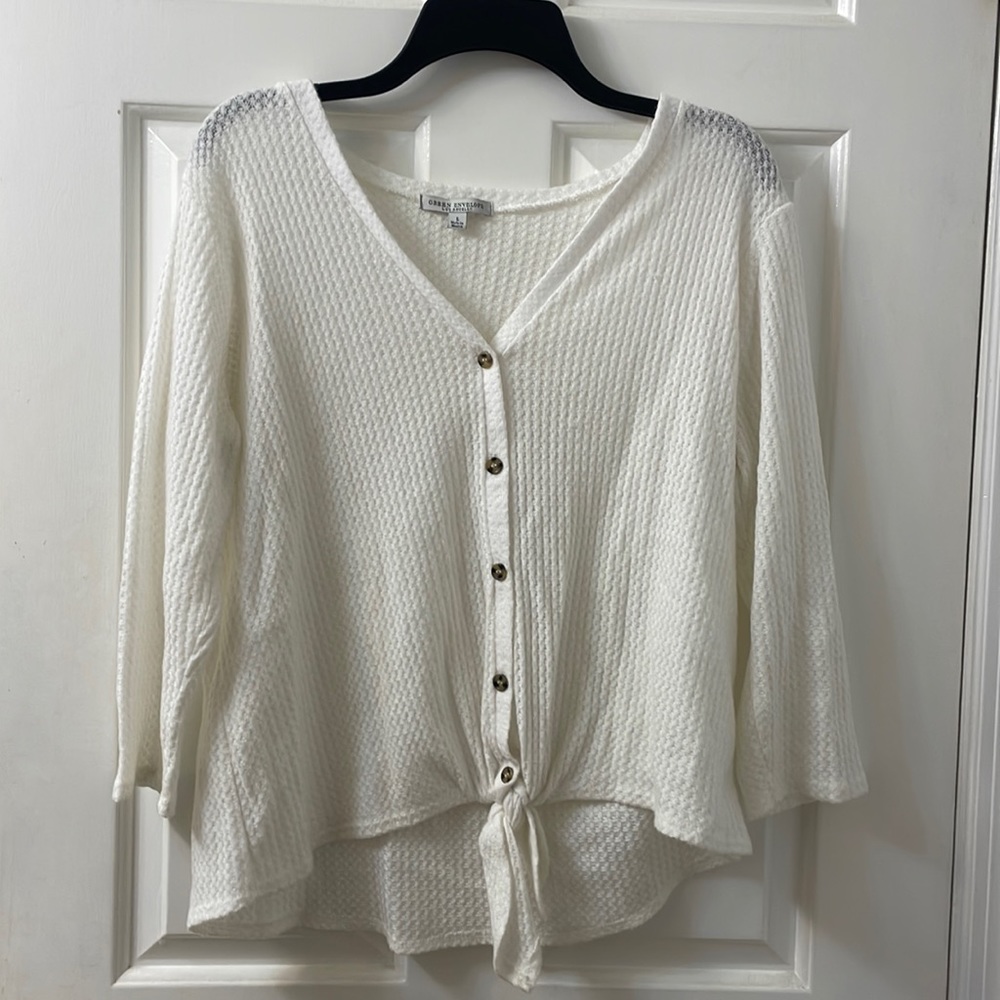 Long sleeved tie waffle shirt size L